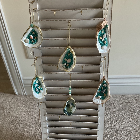 Oyster Shell Ornaments for Coastal Christmas Holiday - Picture 2 of 2